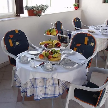 In With Terrace, Air Conditioning, Wifi, Washing Machine 4237-4 * Trogir